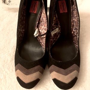 MISSONI women suede pump size 6.5
